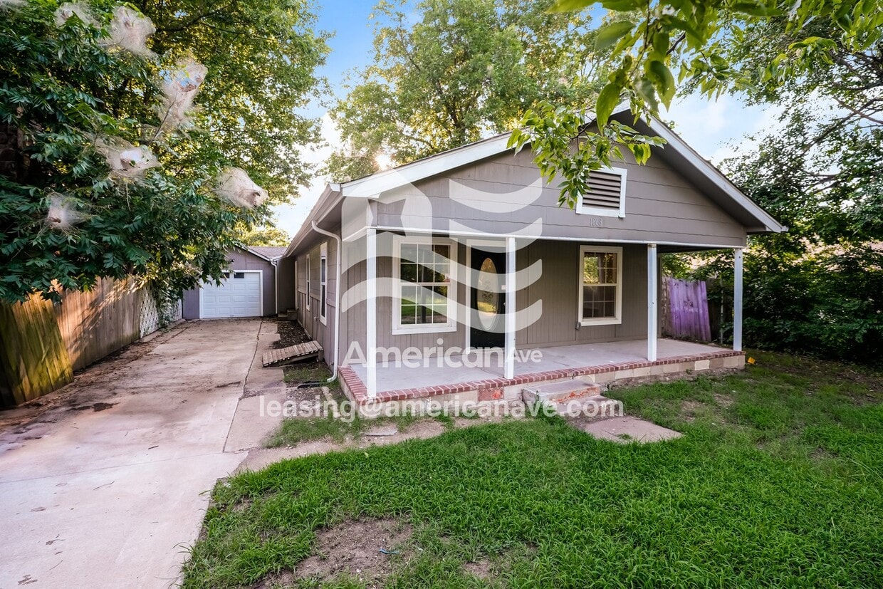 Primary Photo - 1868 N Madison Pl