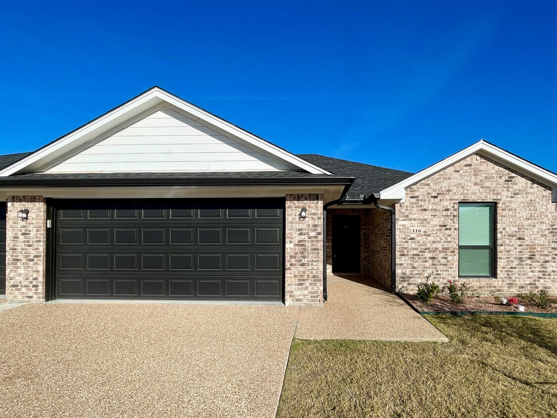 Foto principal - 100 W Windmill Way