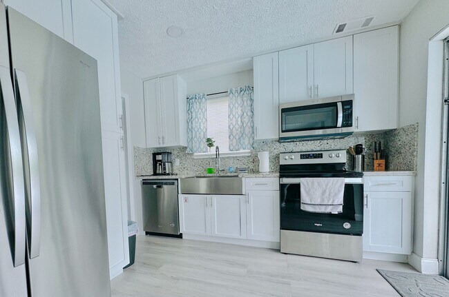 Foto del edificio - 2841 SW 4th Ct