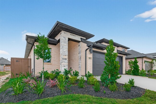 Foto del edificio - 5015 Bowen Pr Dr