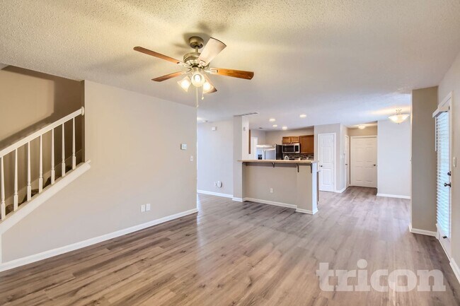 Building Photo - 407 Emerald Trce