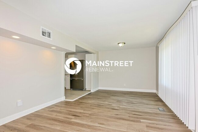 Foto del edificio - 3 Bedroom Pet-Friendly Home in St. Louis, ...