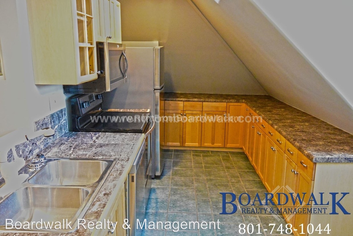 1089 S 800 W, Woods Cross, UT 84087 Condo for Rent in Woods Cross, UT