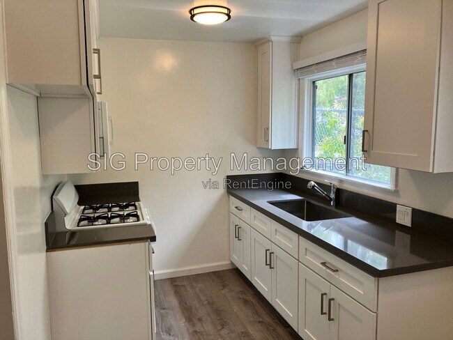 Foto del edificio - 10165 Silverton Ave