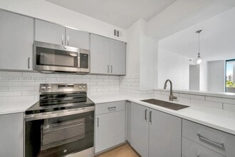 Building Photo - 501 SW 1st St