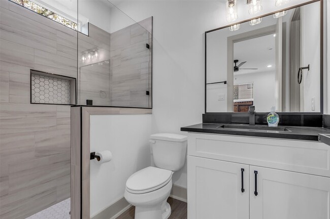 Foto del edificio - 5310 Kindred Garden Ln