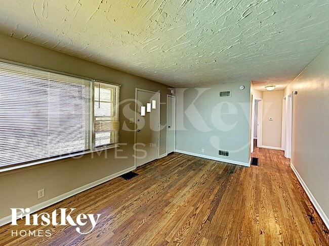 Building Photo - 6108 Bettcher Ave