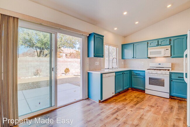 Foto del edificio - 3 br, 2 bath House - 1513 Iron Springs Dr