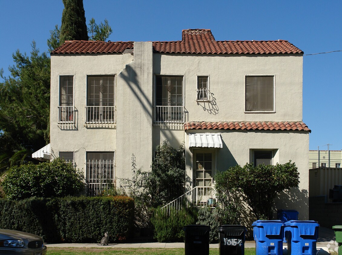 Building Photo - 1315-1317 N Catalina St