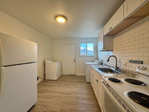 Foto del edificio - 2 Bedroom 1 Bath In Lakewood! Available Now!!