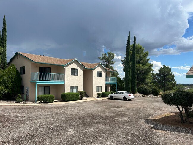 Building Photo - 420 Bent River Rd