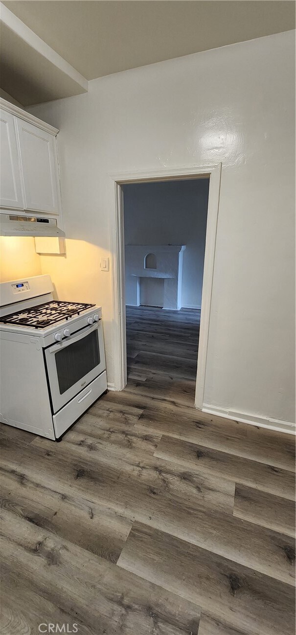 Foto del edificio - 906 N Fries Ave