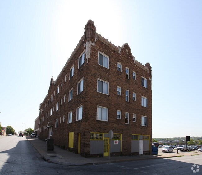 Foto del edificio - Wiltshire Apartments
