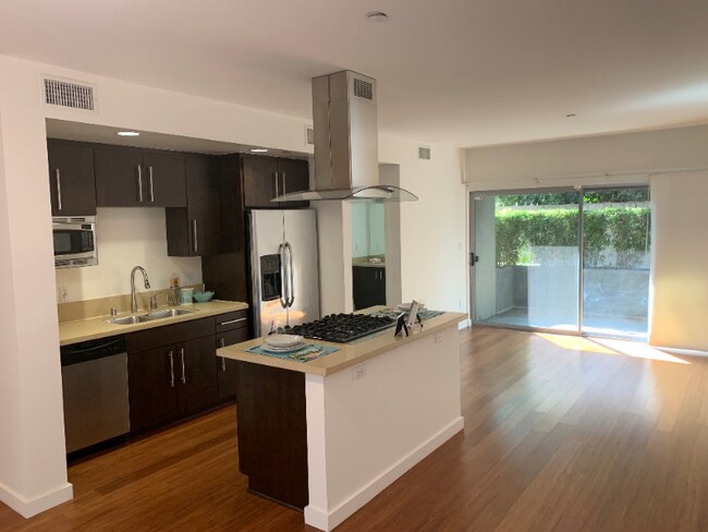 Foto del edificio - 4547 N Eagle Rock Blvd