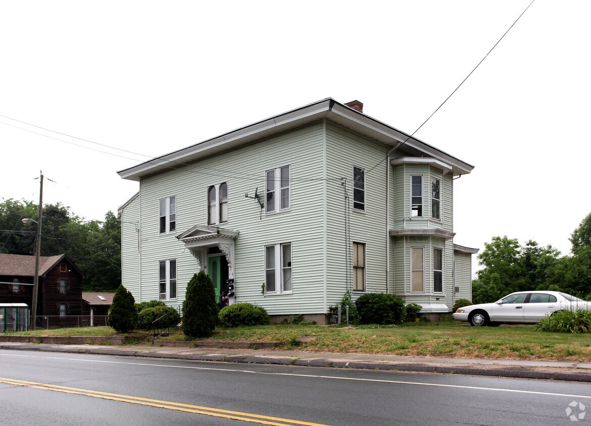 Primary Photo - 74-76 Silver Ln