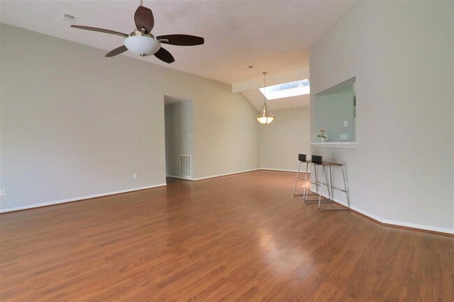 Building Photo - 12639 Ashford Hills Dr