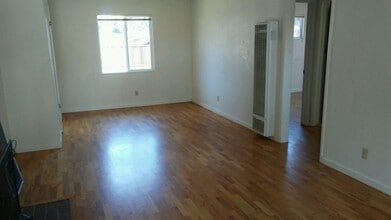 Building Photo - 134 Seaside St