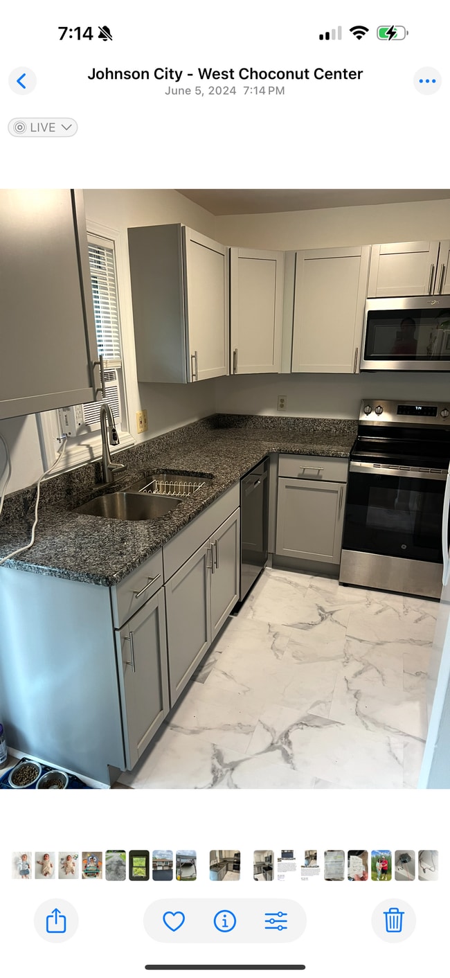 New kitchen with granite countertops - 832 Oakdale Rd