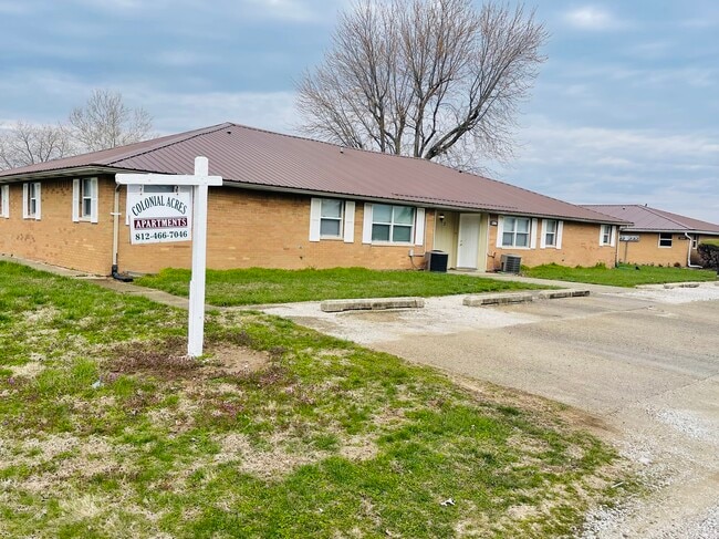 Building Photo - 2776 E Phylbeck Ave