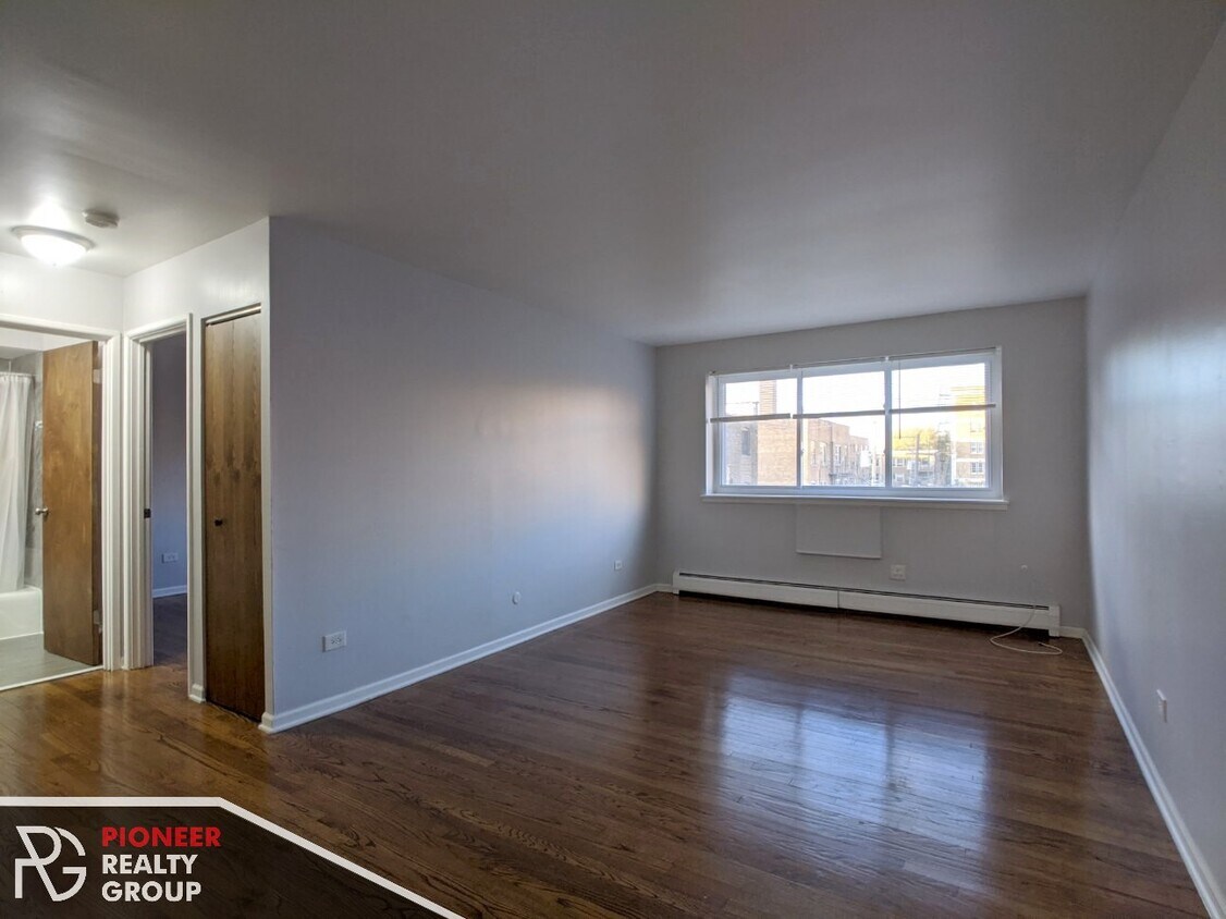 Foto principal - 1040 W Hollywood Ave