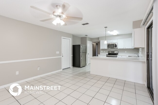 Building Photo - 2146 Saye Dr