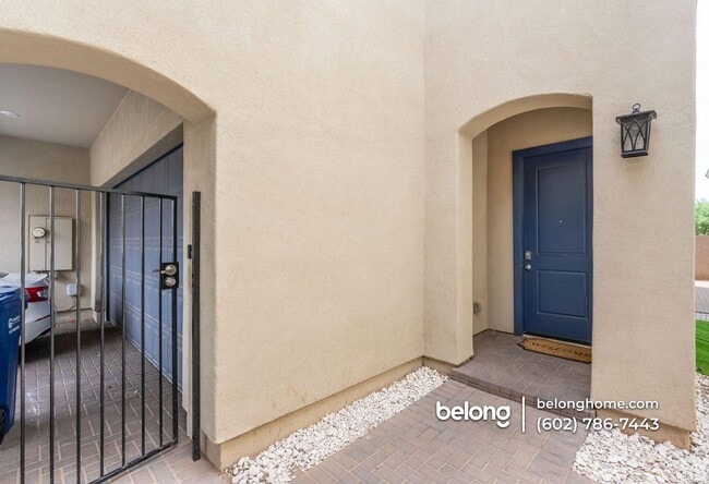 Building Photo - 221 E Balsam Dr