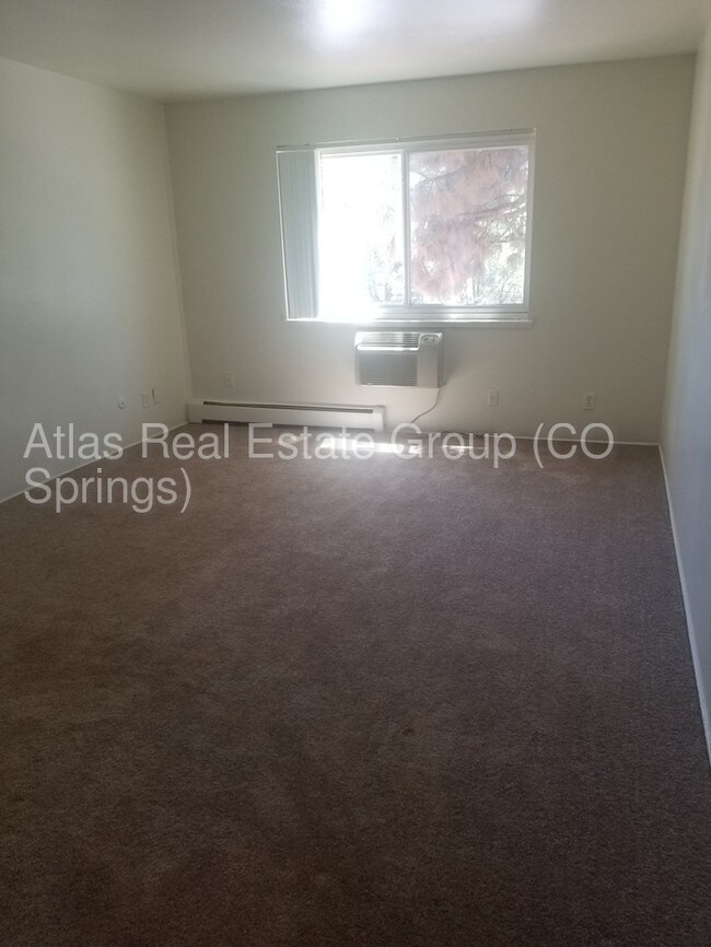 Building Photo - $300 Off of Move In!