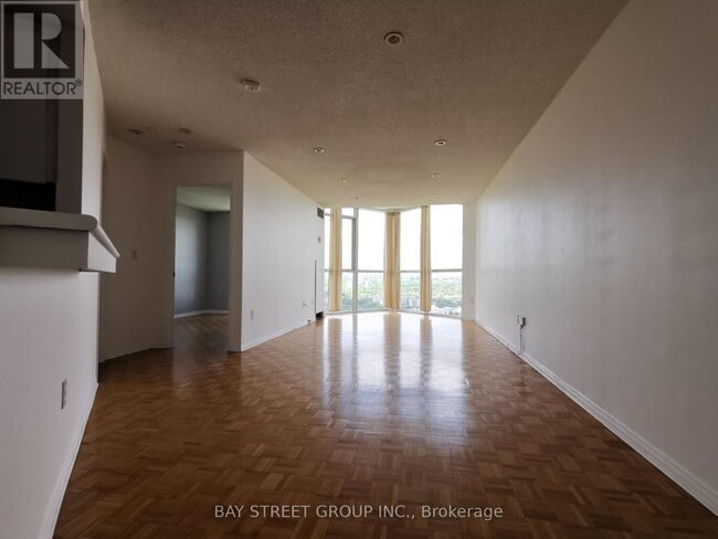 Photo du bâtiment - 7 Concorde Pl