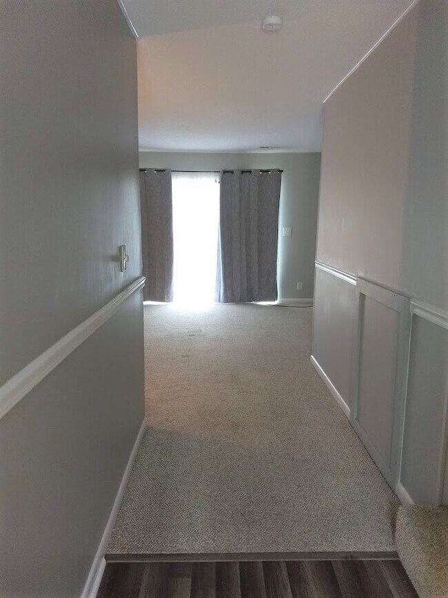 Building Photo - 55 Wilshire Heights Dr
