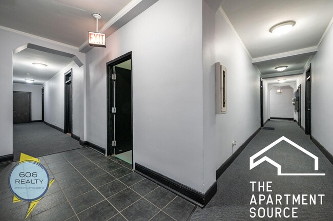 Foto del edificio - 6930 N Greenview Ave