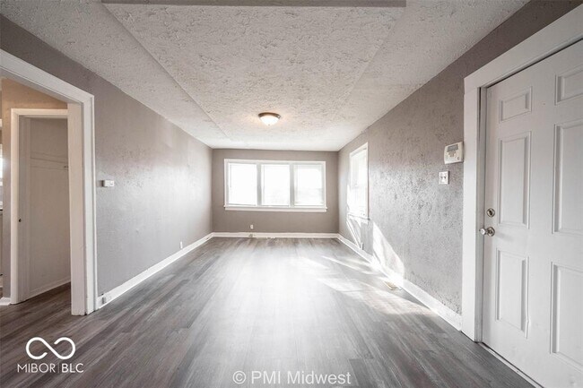 Foto del edificio - 1521 N Tacoma Ave