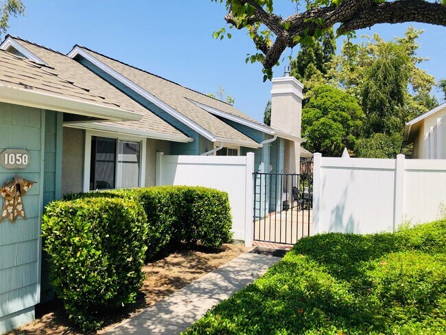 Building Photo - 1050 Bluebell Way
