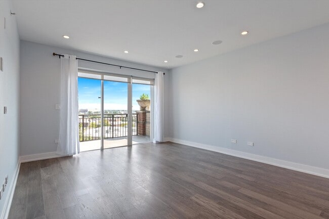 Building Photo - 635 Perrie Dr