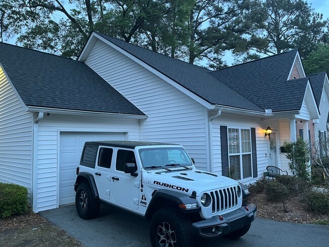Garage - 107 Grey Oak Ct