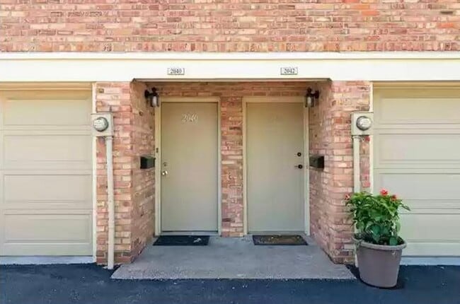 Building Photo - 2042 Louisiana Ave S