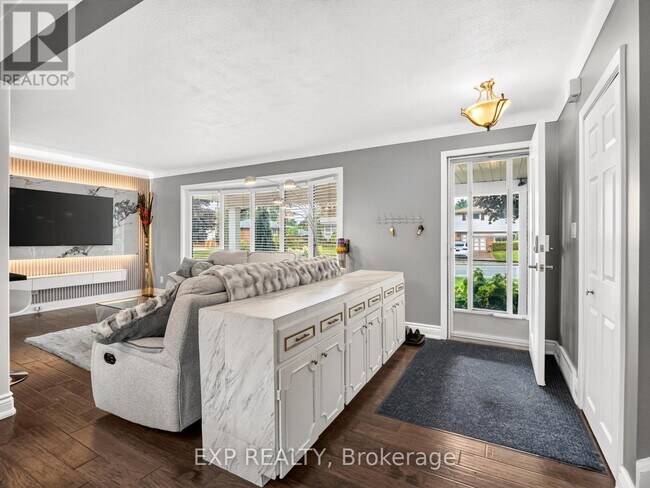 Photo du bâtiment - 6450 Caledonia St