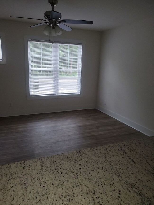 Foto del edificio - 203 N Dillard St