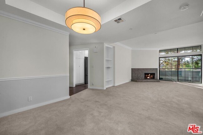 Building Photo - 200 N Swall Dr