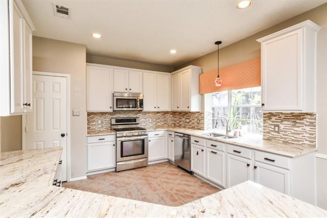 Foto del edificio - 11008 Turtle Creek Ln