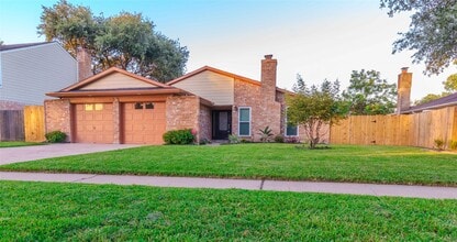 Building Photo - 15623 Fern Basin Dr