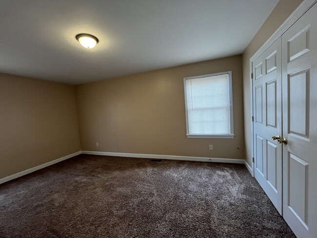 Foto del edificio - 220 Hickory Trail