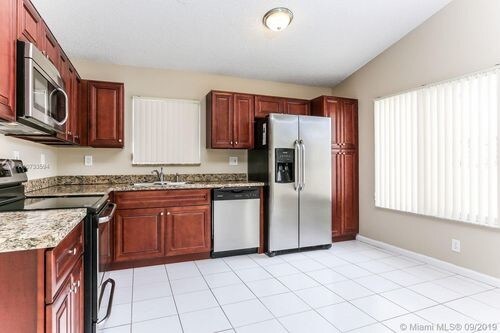 Building Photo - 1403 Banyan Cir