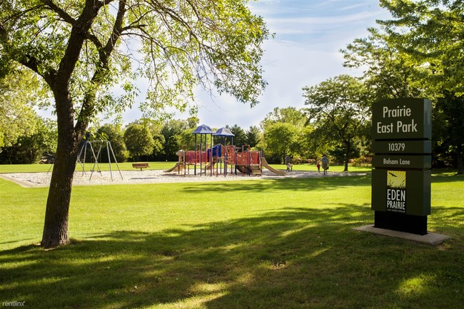 Foto del edificio - 3 br, 2 bath Townhome - 10380 Balsam Lane