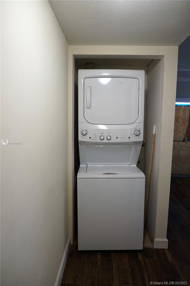 Foto del edificio - 6217 SW 131st Pl