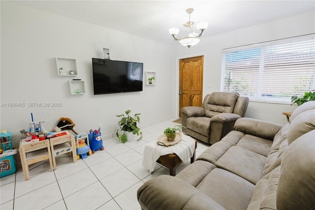 Foto del edificio - 2211 SW 75th Ave