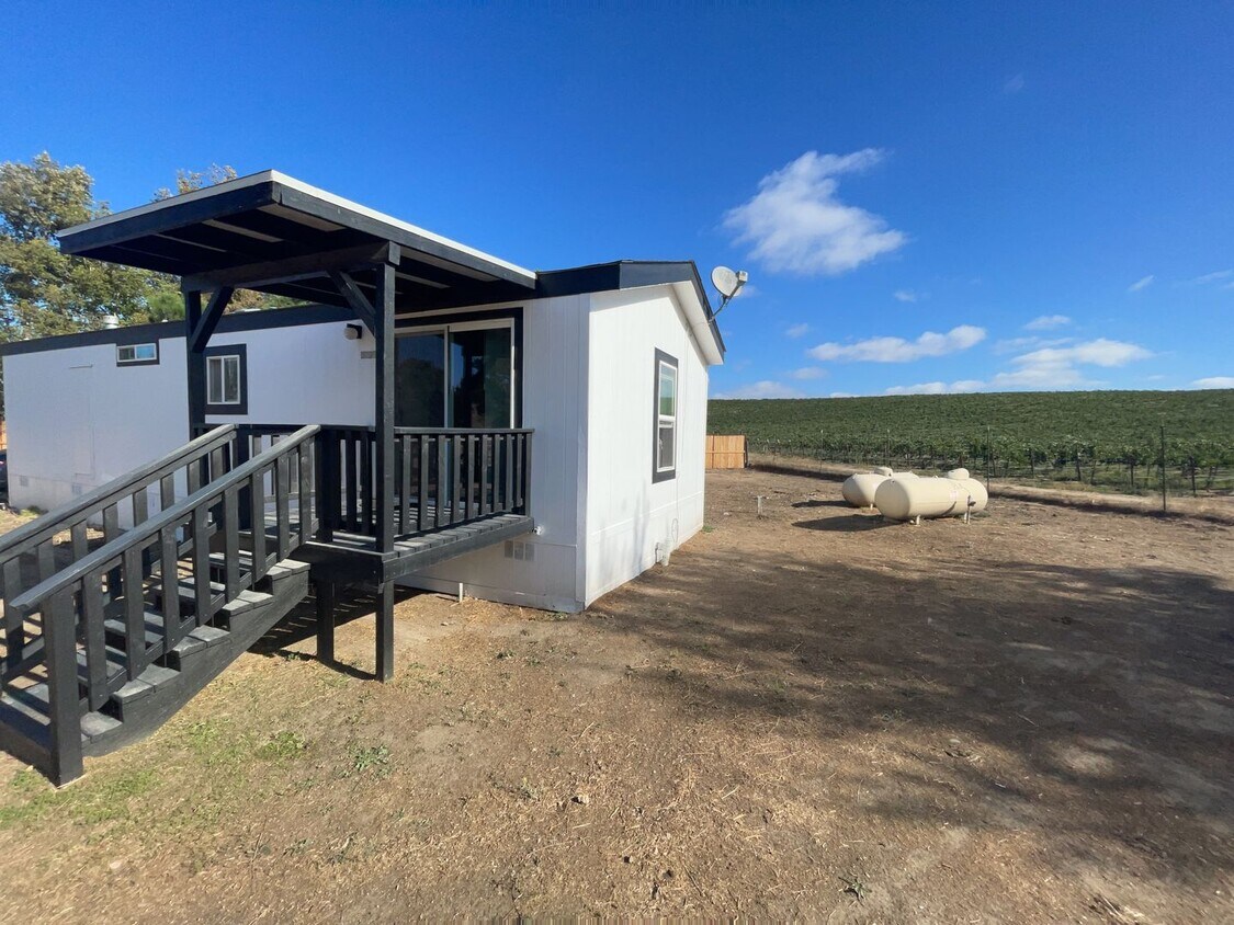 Foto principal - 5650 Farousse Way