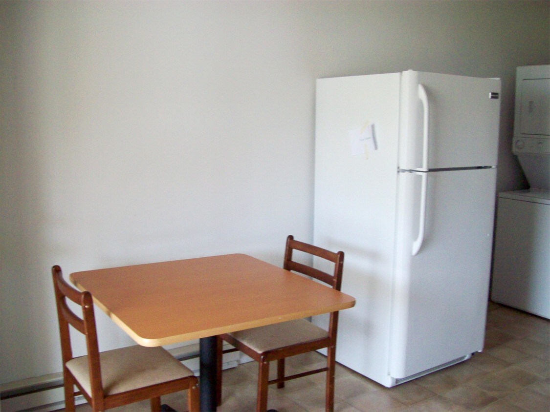 6 Bob Cat Ct Unit C, Frostburg, MD 21532 Room for Rent in Frostburg, MD