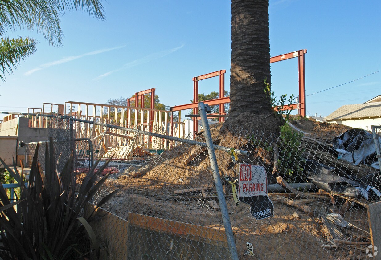 Foto del edificio - Virginia Townhomes