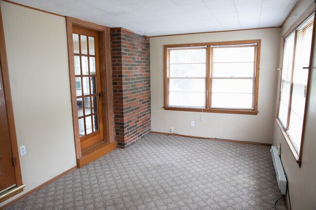 Building Photo - 820 Illinois St