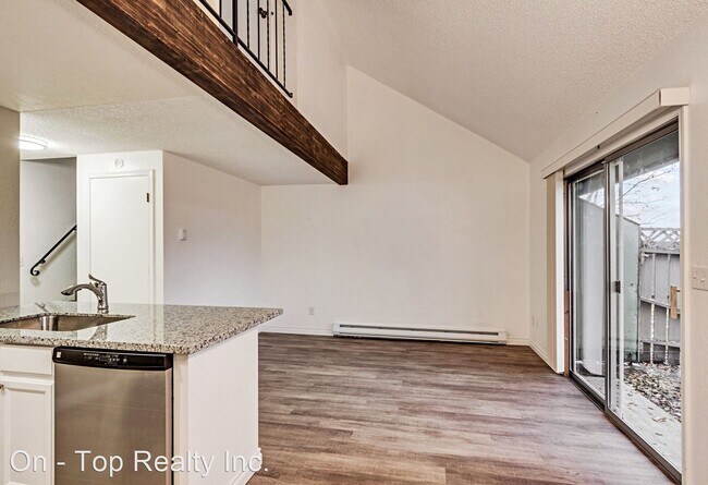 Foto del edificio - 904-906 N Crestline St
